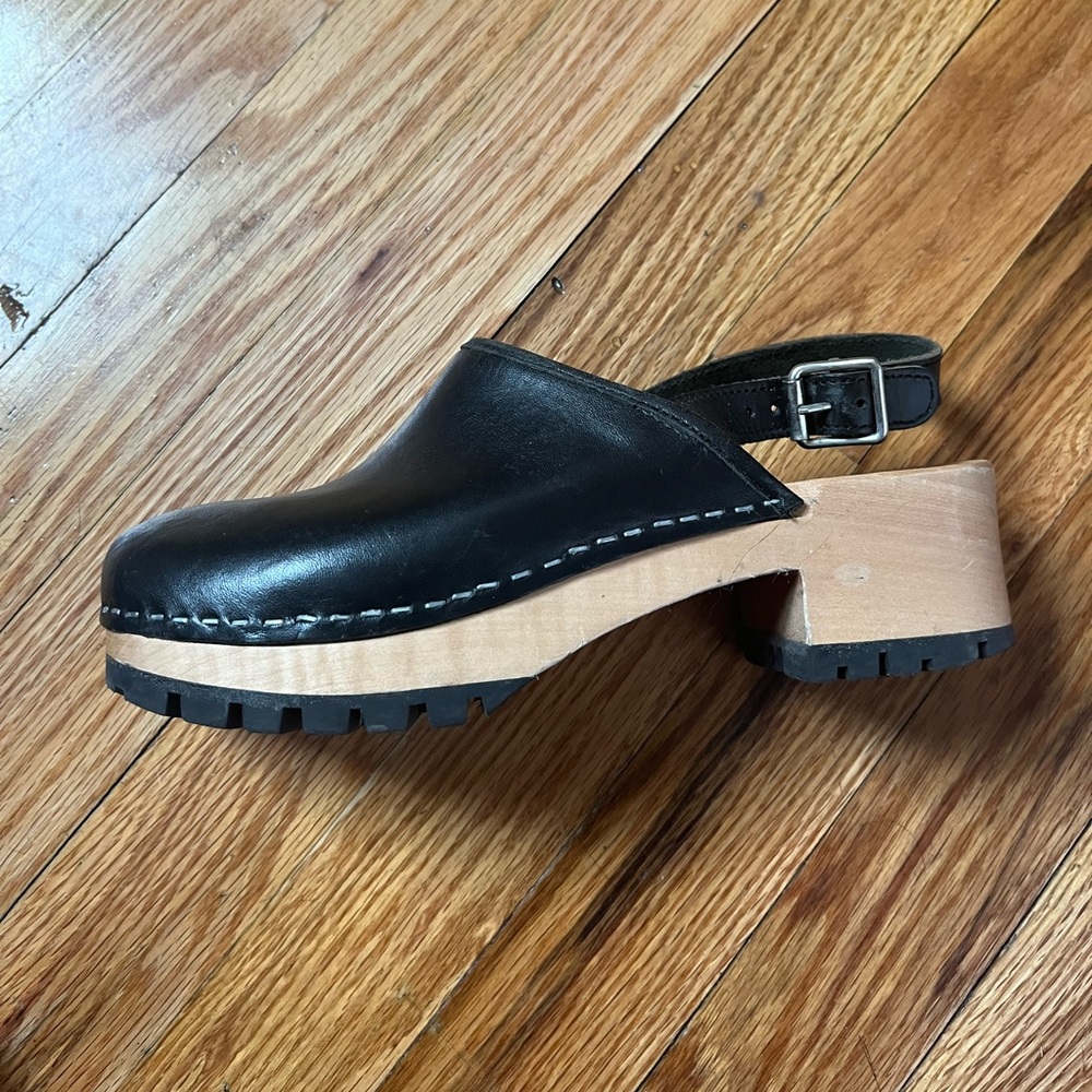 Size 38 Hasbeens - unique, discontinued style!